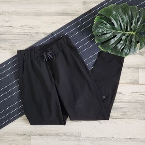 Lululemon On The Fly Pant Woven Black  Size 2